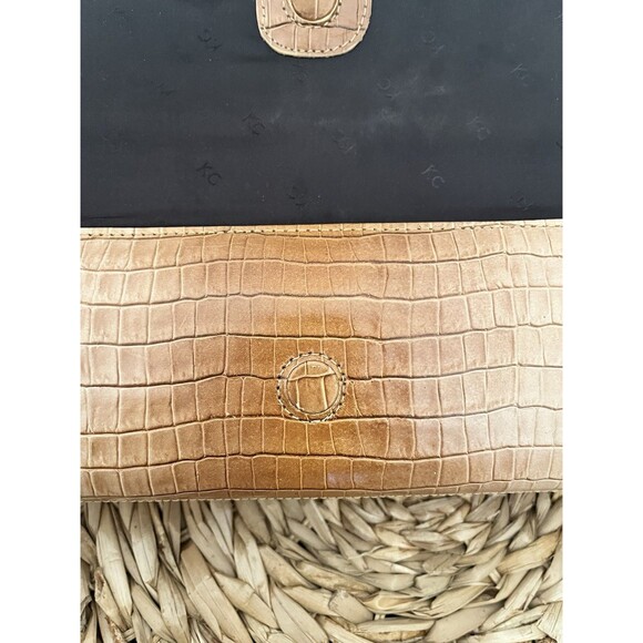 Kenneth Cole beige ombre crocodile embossed long hot dog clutch flap closure - Picture 6 of 10